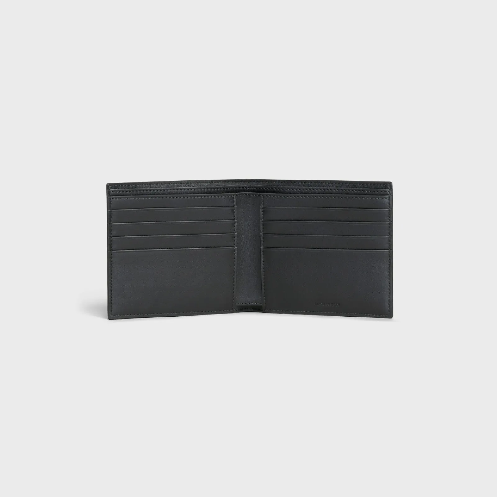 Outlet Bi-fold wallet in Grained calfskin Essentials | Categories·Allets