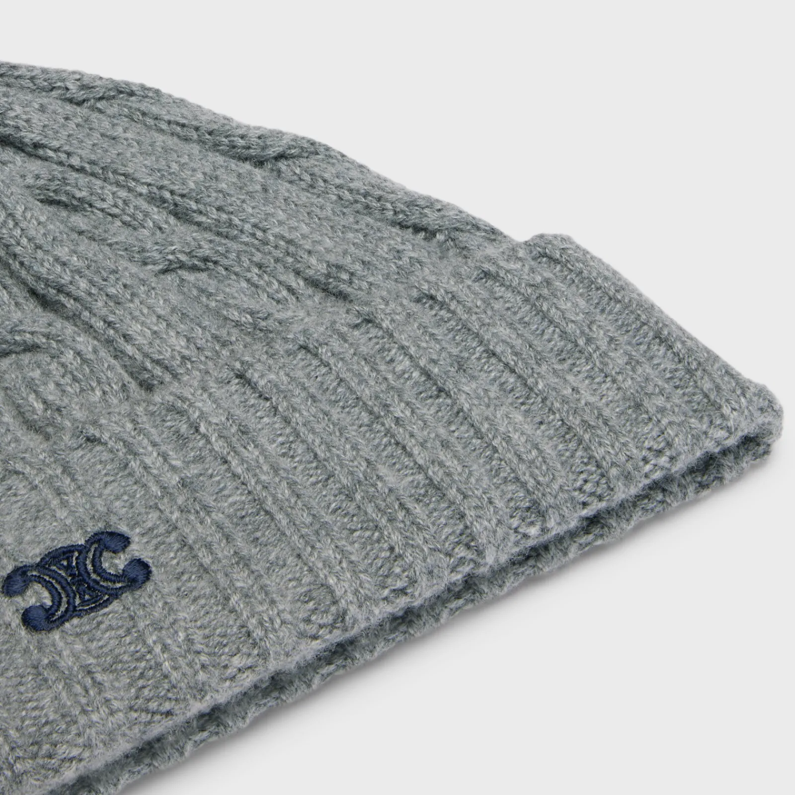 Best cable-knit triomphe beanie in cashmere Hats And Soft Accessories