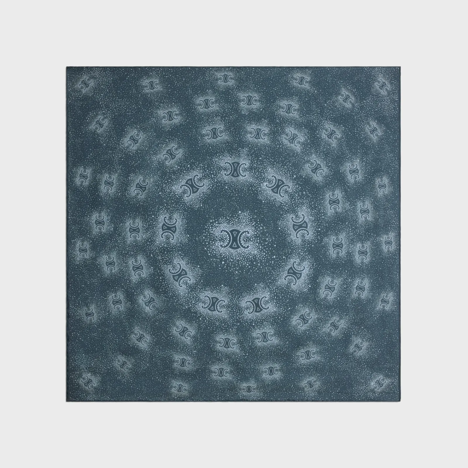 Discount square in triomphe explosion silk twill Women Silk Scarves